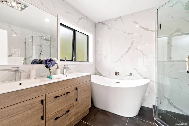 Photo of property in 9 Skanda Crescent, Flat Bush, Auckland, 2019