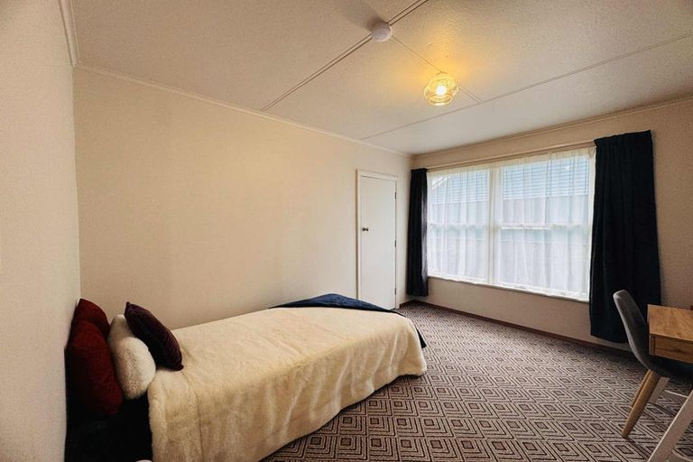 Photo of property in 17a Seddon Street, Takaro, Palmerston North, 4412