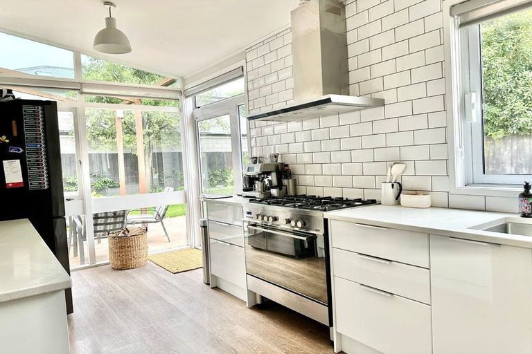 Photo of property in 57 Grahams Road, Burnside, Christchurch, 8041