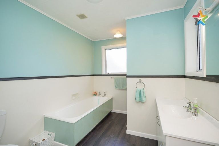 Photo of property in 53 Cargill Street, Waikiwi, Invercargill, 9810