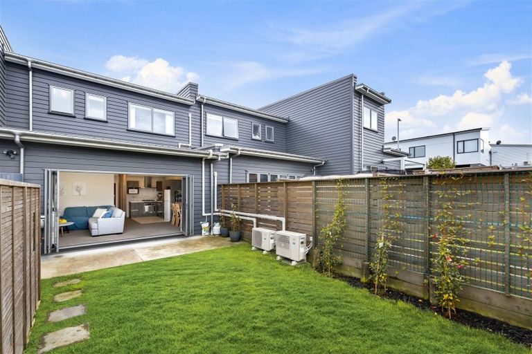 Photo of property in 3 Tuatua Road, Hobsonville, Auckland, 0616