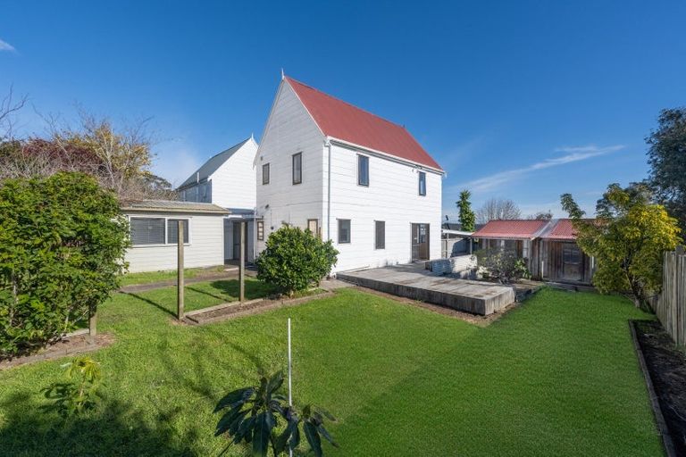 Photo of property in 2/25 Ballater Place, Highland Park, Auckland, 2010