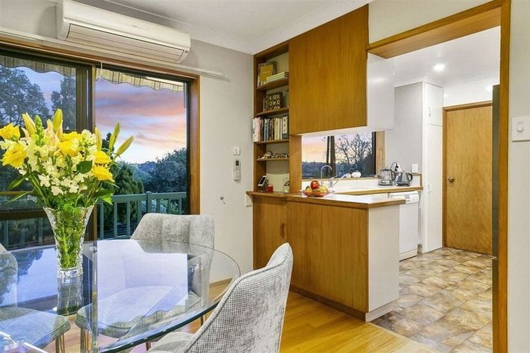 Photo of property in 70b Roberts Road, Glenfield, Auckland, 0629