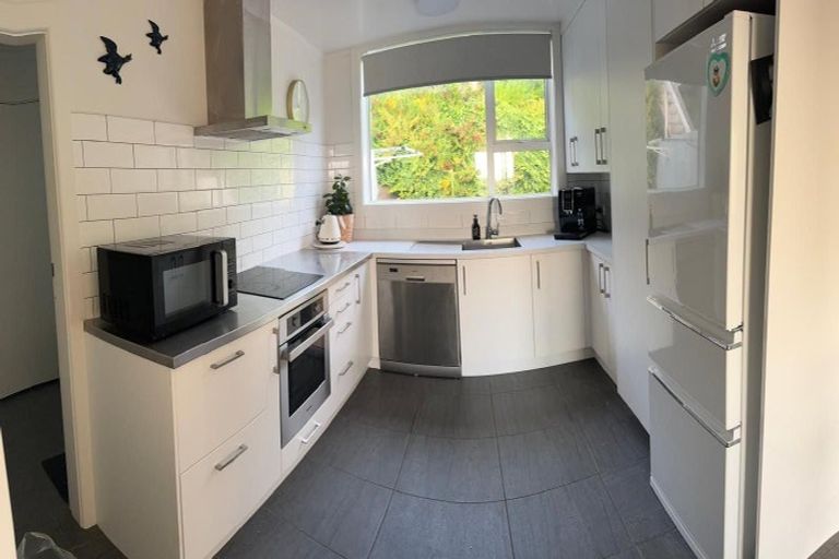 Photo of property in 25 Sugarloaf Road, Brooklyn, Wellington, 6021