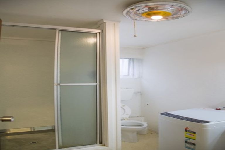 Photo of property in 13 Lynngate Place, Hillcrest, Auckland, 0627