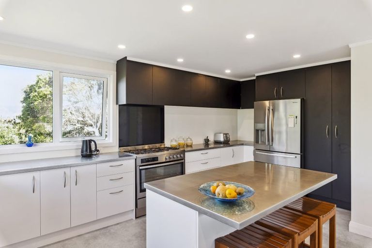 Photo of property in 7 Nuhaka Place, Paraparaumu Beach, Paraparaumu, 5032