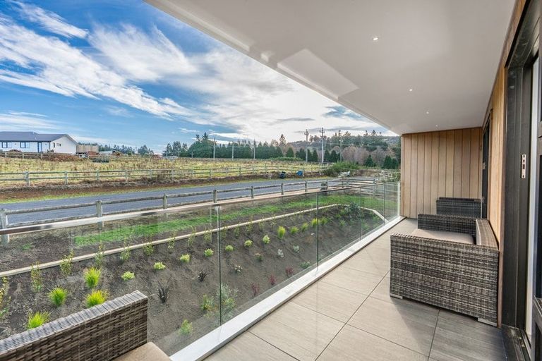 Photo of property in 22 Macleod Avenue, Halfway Bush, Dunedin, 9010