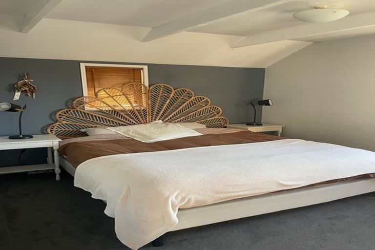 Photo of property in 2/26 Capilano Place, Glenfield, Auckland, 0629