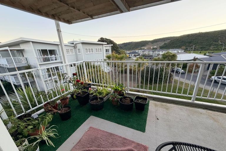 Photo of property in 95 Farmer Crescent, Taita, Lower Hutt, 5011