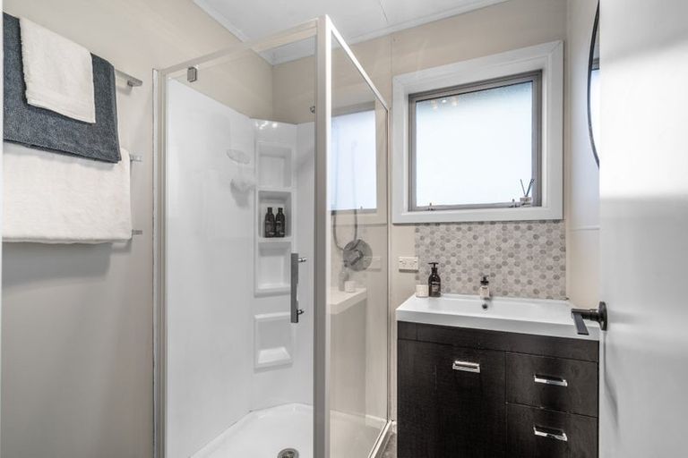 Photo of property in 32 Cunningham Street, Grasmere, Invercargill, 9810