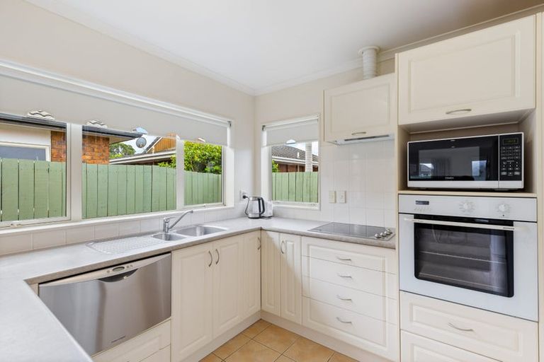 Photo of property in 11a Riverside Road, Orewa, 0931