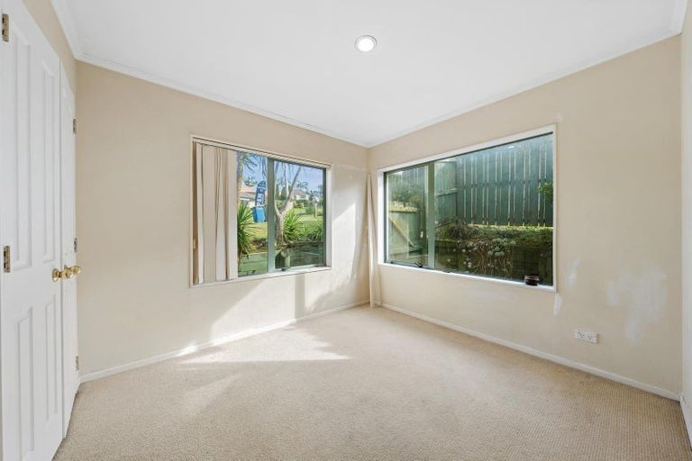 Photo of property in 3 Rosebay Rise, Henderson, Auckland, 0610
