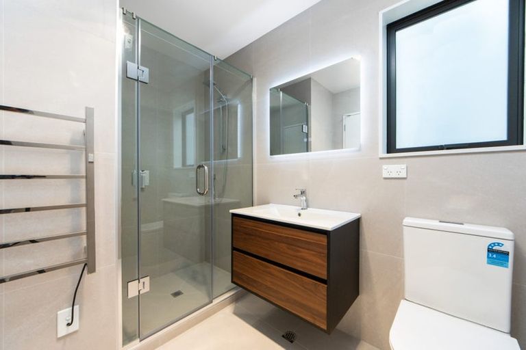 Photo of property in 15 Whiteywood Street, Westgate, Auckland, 0814