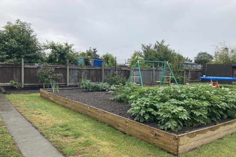 Photo of property in 28 Cridland Street West, Kaiapoi, 7630