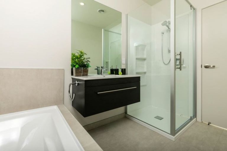 Photo of property in 17 Papa Orchard Drive, Kumeu, 0810