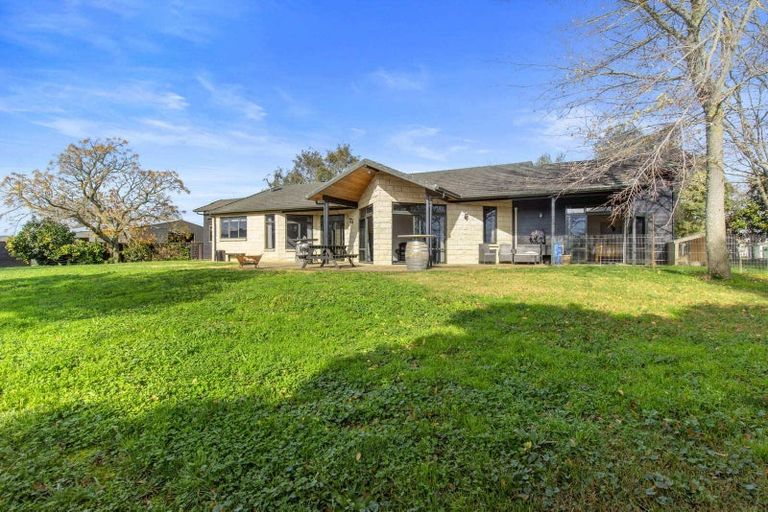 Photo of property in 58 Saint Kilda Road, Cambridge, 3493