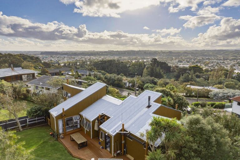 Photo of property in 103 Mount View Road, Bastia Hill, Whanganui, 4500