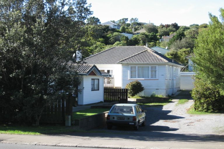Photo of property in 158f1 Newlands Road, Newlands, Wellington, 6037