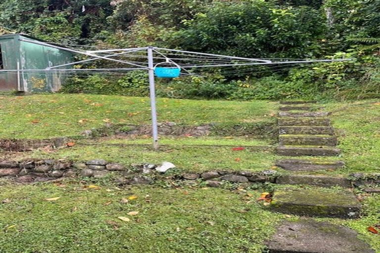 Photo of property in 2/159a Newlands Road, Newlands, Wellington, 6037