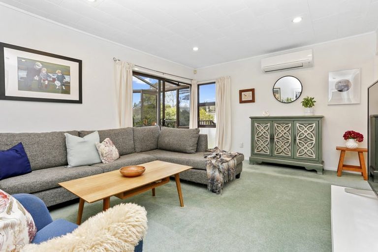 Photo of property in 25 Waari Avenue, Sunnyvale, Auckland, 0612