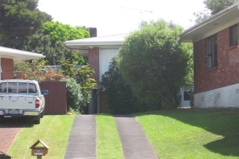 Photo of property in 25 Fowler Street, Northcote, Auckland, 0627