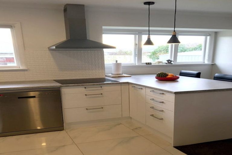 Photo of property in 35 Basingstoke Street, Aranui, Christchurch, 8061