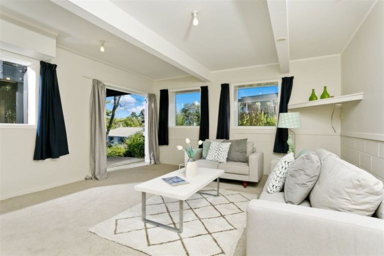 Photo of property in 51 Sycamore Drive, Sunnynook, Auckland, 0620