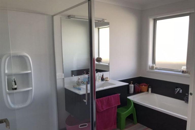 Photo of property in 37 Piata Street, Papamoa Beach, Papamoa, 3118