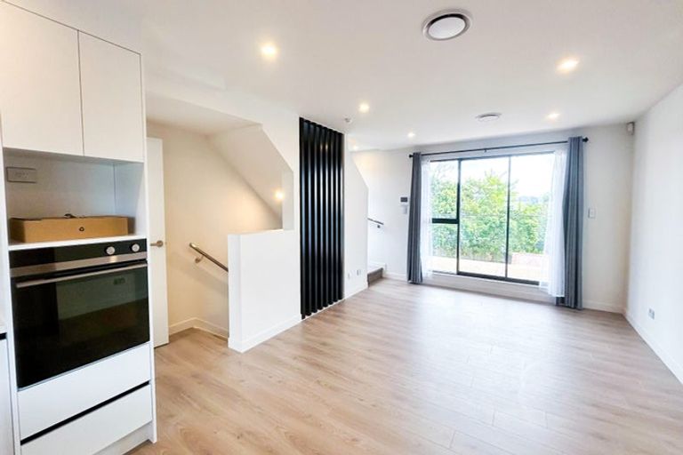 Photo of property in 7/12 Statesman Street, Henderson, Auckland, 0612