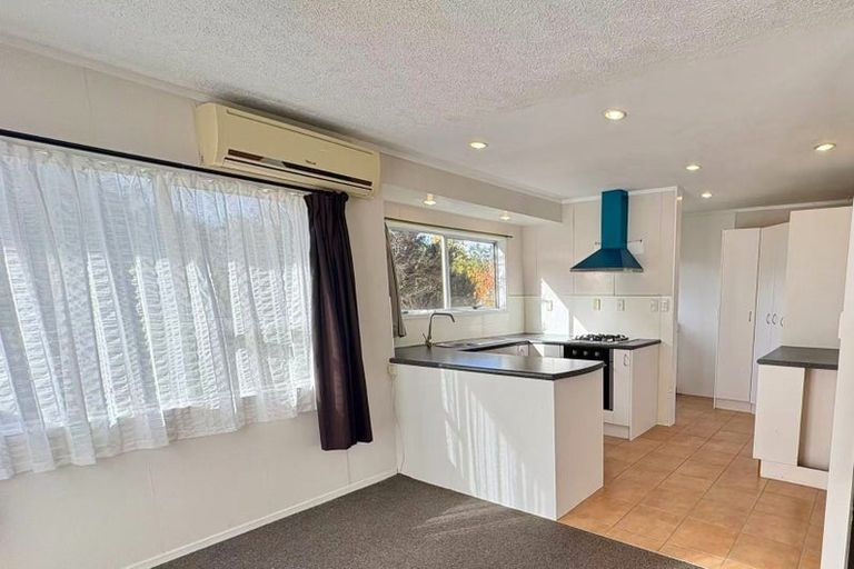 Photo of property in 18 Wilkinson Way, Browns Bay, Auckland, 0630