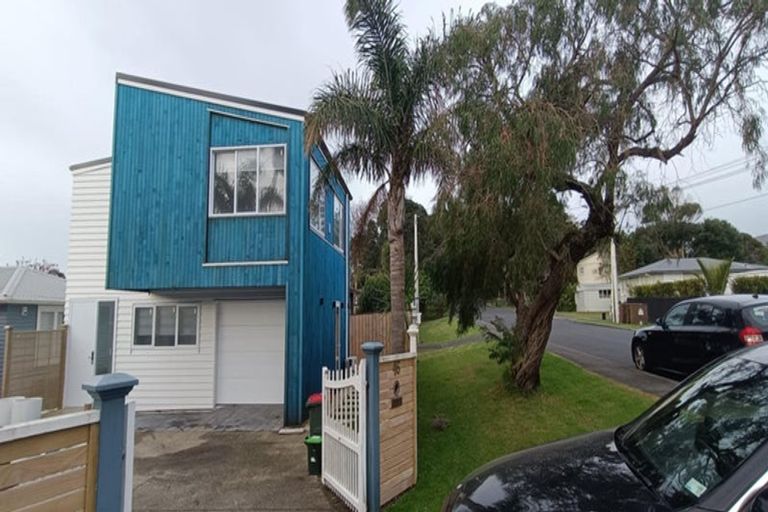 Photo of property in 1/46 Toroa Street, Torbay, Auckland, 0630