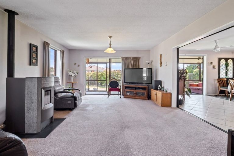 Photo of property in 25 Heaphy Place, Casebrook, Christchurch, 8051