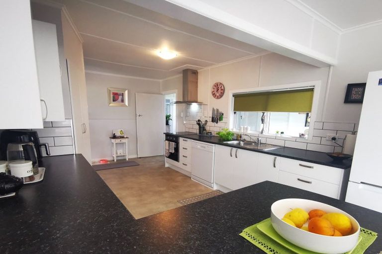 Photo of property in 332 Marine Parade, Wairoa, 4108