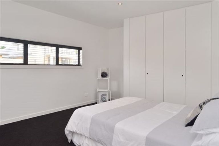 Photo of property in 33 Peak Crescent, Kaiapoi, 7630