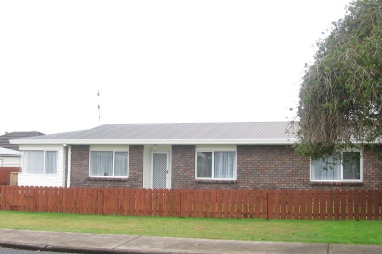 Photo of property in 1/9 Alexander Street, Papakura, 2110