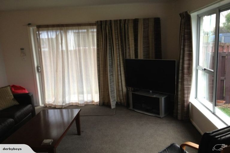 Photo of property in 1/12 Keoghs Lane, St Albans, Christchurch, 8014