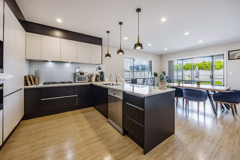 Photo of property in 18 Rauaruhe Road, Karaka, Papakura, 2113