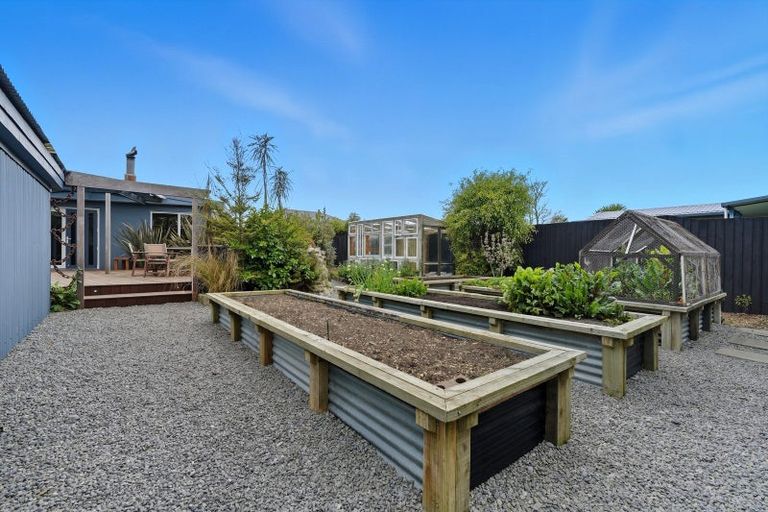 Photo of property in 92 Dunns Avenue, The Pines Beach, 7630
