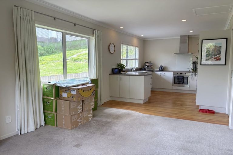 Photo of property in 24a Taylor Terrace, Tawa, Wellington, 5028