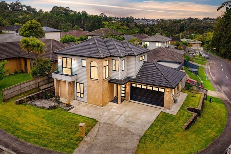 Photo of property in 14 Bradnor Meadows Drive, Swanson, Auckland, 0612