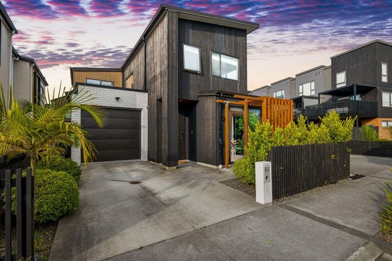 Photo of property in 64 Glidepath Road, Hobsonville, Auckland, 0616