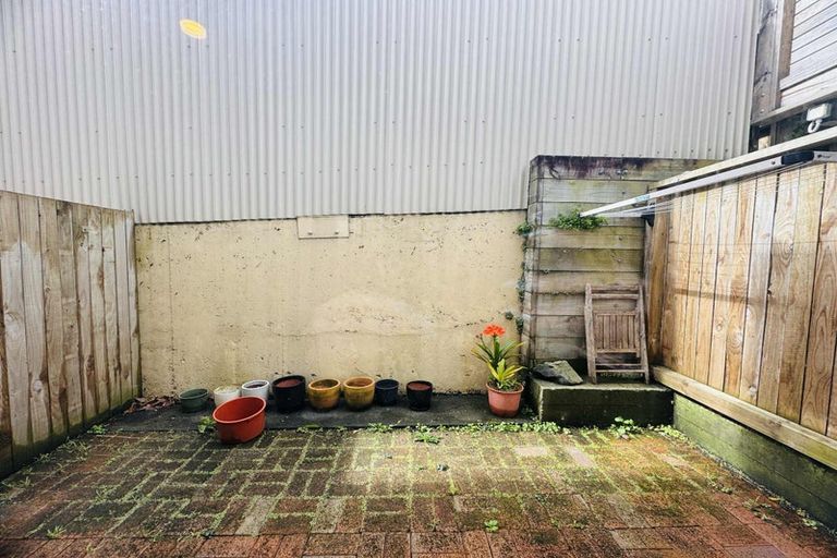 Photo of property in Pirie Street Townhouses, 36/35 Pirie Street, Mount Victoria, Wellington, 6011