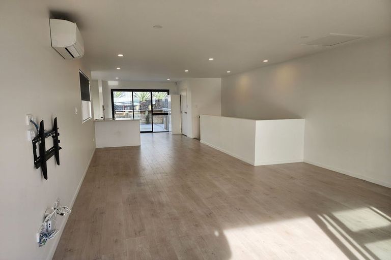 Photo of property in 36a Poruru Close, Papakura, 2110