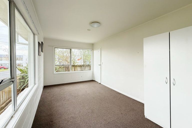 Photo of property in 2/1 Raeben Avenue, Hillcrest, Auckland, 0627