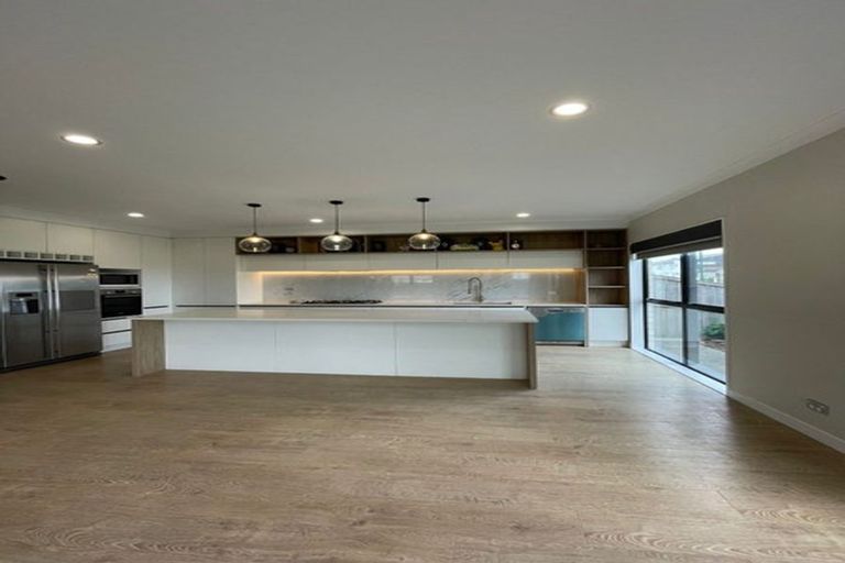Photo of property in 35 Cloonlyon Drive, Flat Bush, Auckland, 2019
