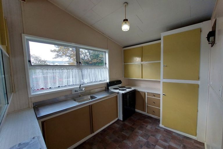 Photo of property in 46a Belt Road, Moturoa, New Plymouth, 4310