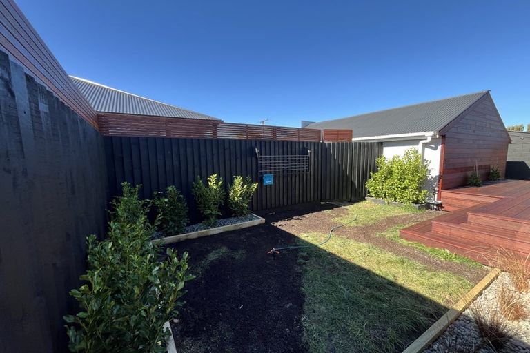 Photo of property in 35a Sturrocks Road, Redwood, Christchurch, 8051