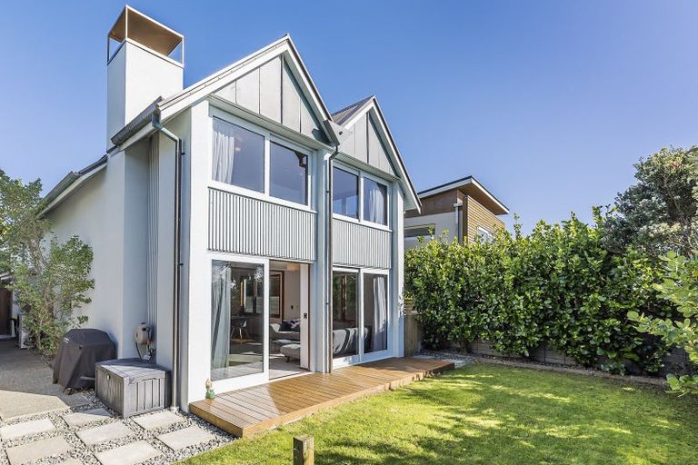 Photo of property in 33 Boardwalk Lane, Seatoun, Wellington, 6022