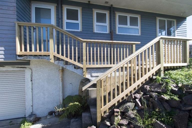 Photo of property in 16 Loasby Crescent, Newlands, Wellington, 6037