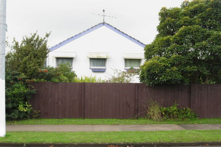 Photo of property in 2/126 Ti Rakau Drive, Pakuranga, Auckland, 2010